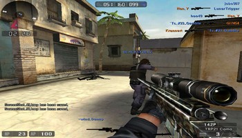 Game playing screen shot of FPS game “Sudden Attack.”